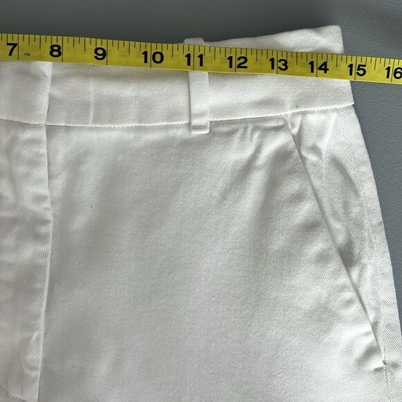 Everlane Organic Cotton The Phoebe Trouser in White
Size 6 - Picture 11 of 13